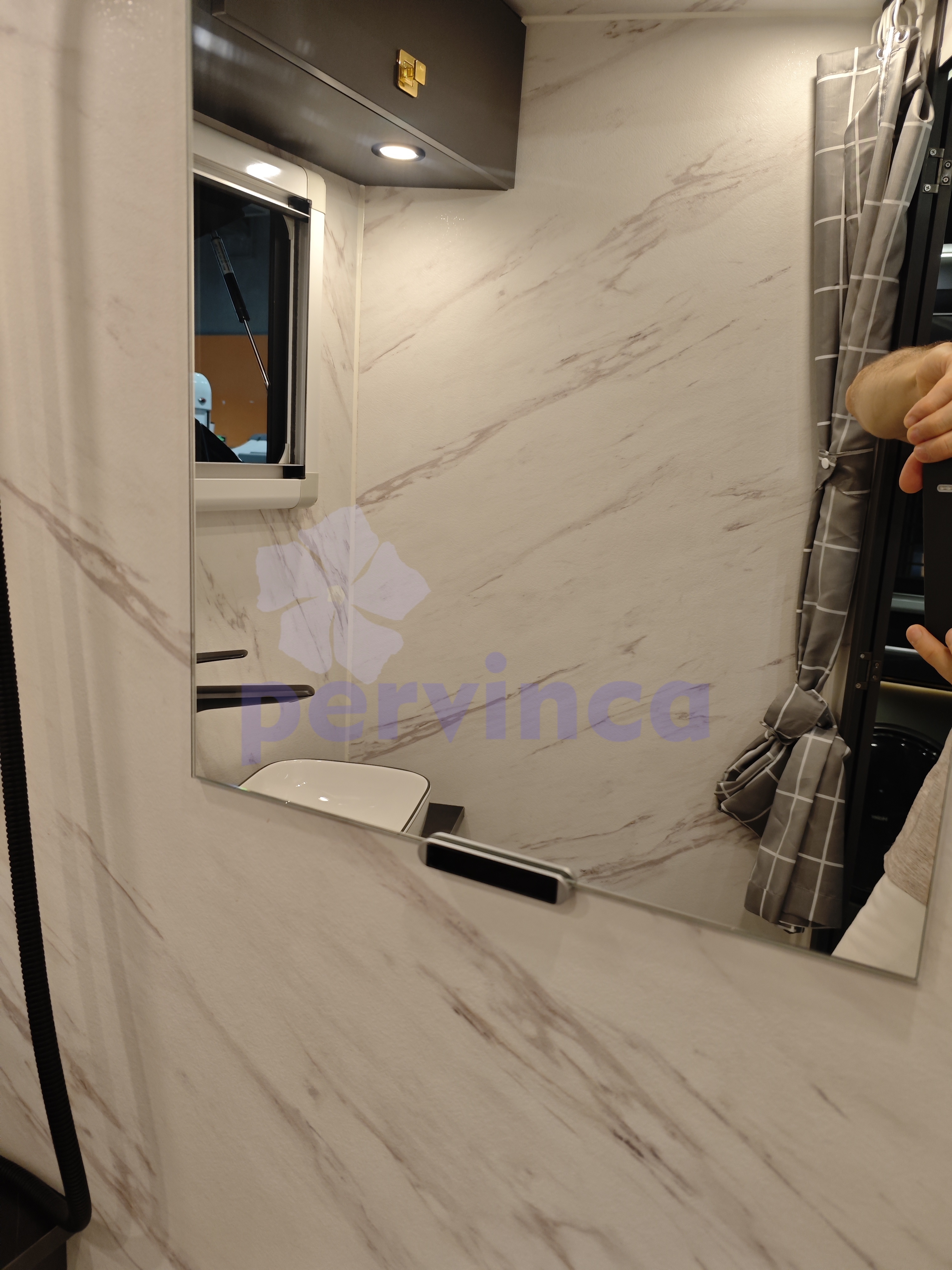 Décor. Mirror mount