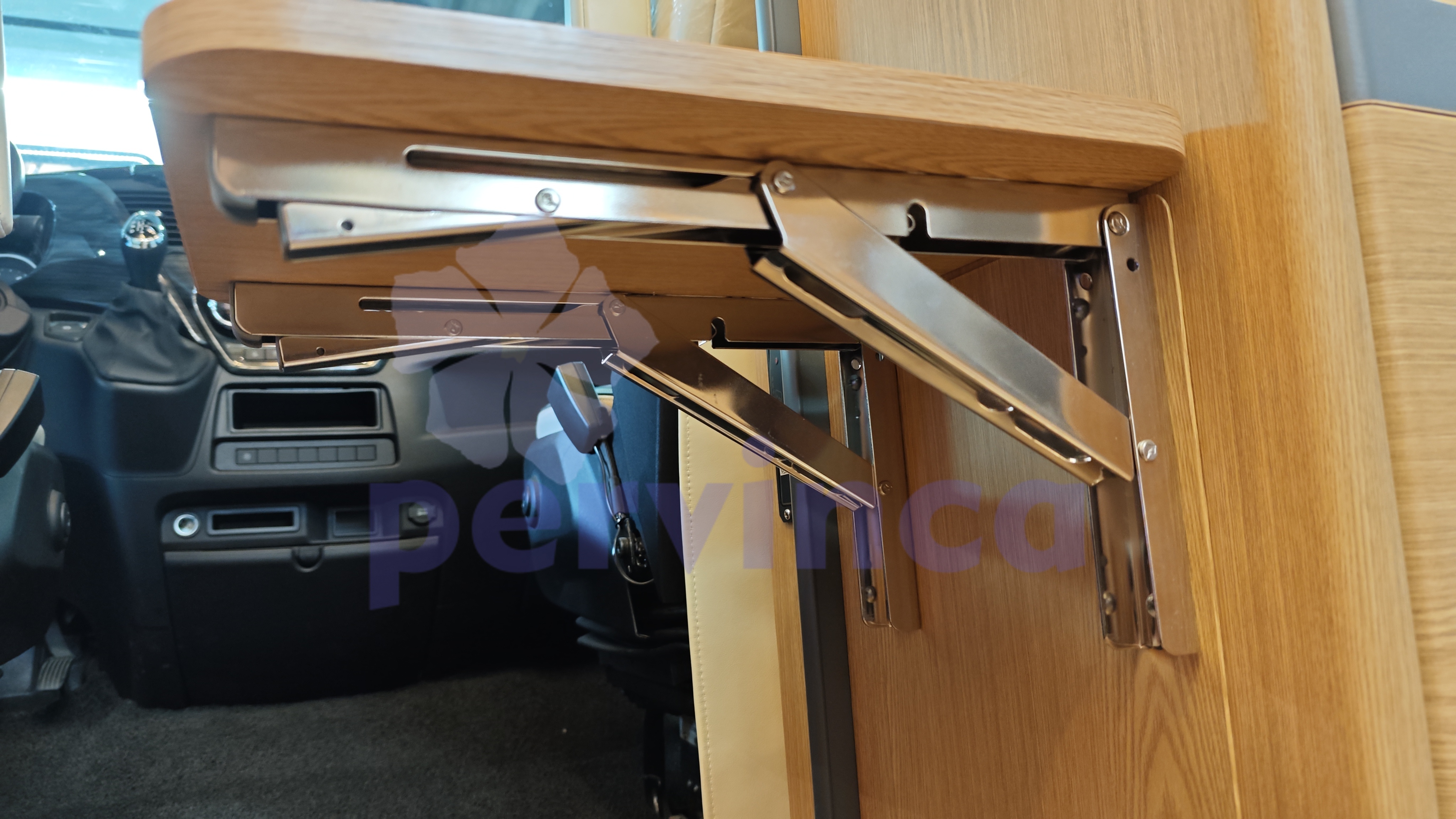 Decorative shelf supports